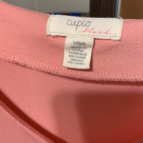 Pink lace puff sleeved v neck blouse - Picture 3 of 4